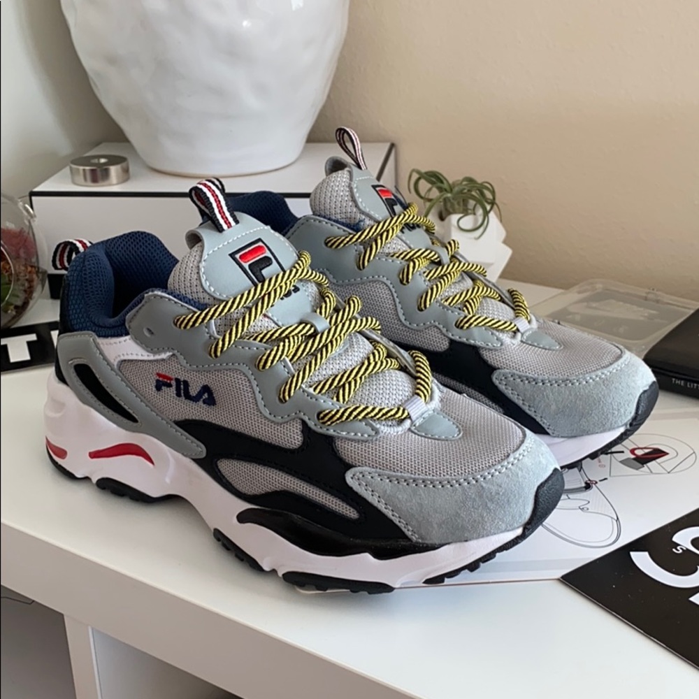 NWT Fila Ray tracer Grey - Picture 5 of 9